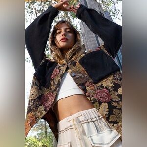 POL Thermal & Jacquard Button Down Floral Print Shacket - EUC - Size Medium